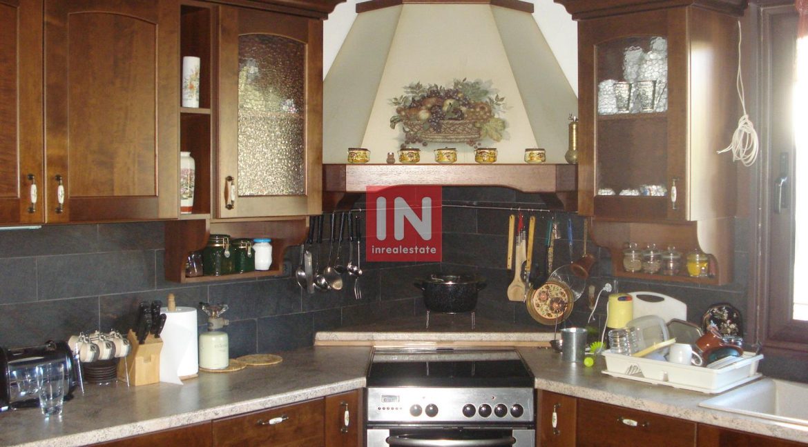 1 kitchen 1 [1600x1200-inrealestate.gr-property-korinthia-loutra-oraiaselenis-inr00400]