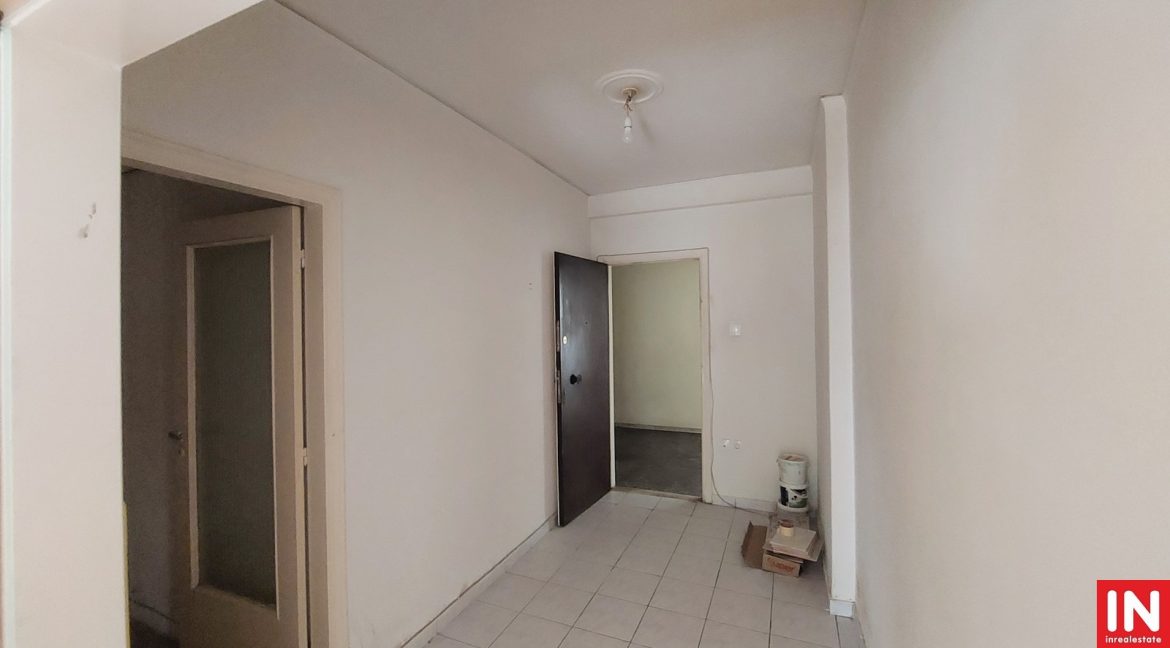 galatsi.isogeio8.inrealestate.gr [poleitai.diamerisma.galatsi.inrealestate.gr]