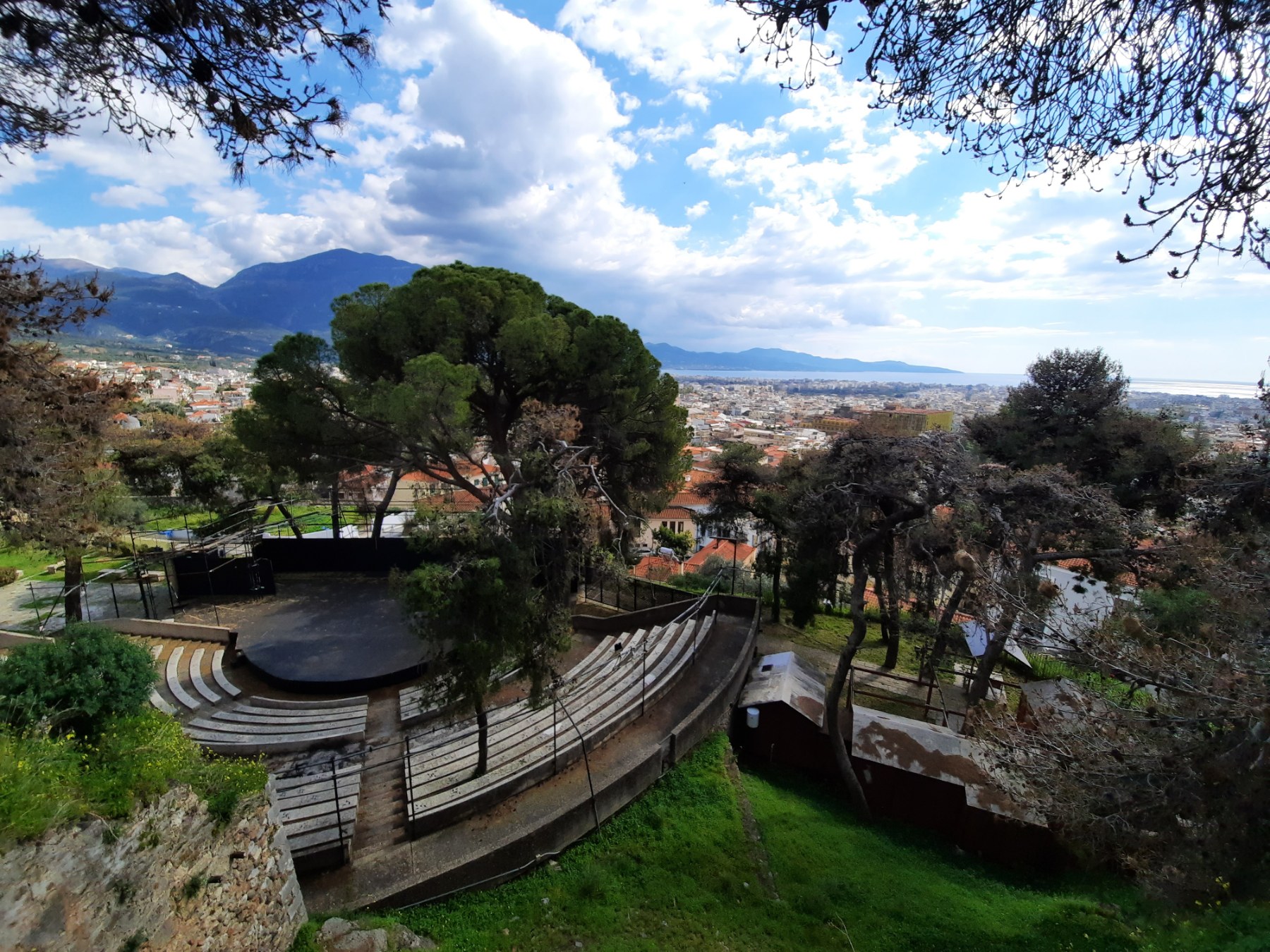 Αμφιθέατρο κάστρου Καλαμάτας