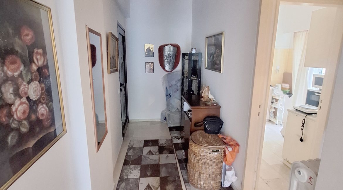 pefki.diamerisma.inrealestate08