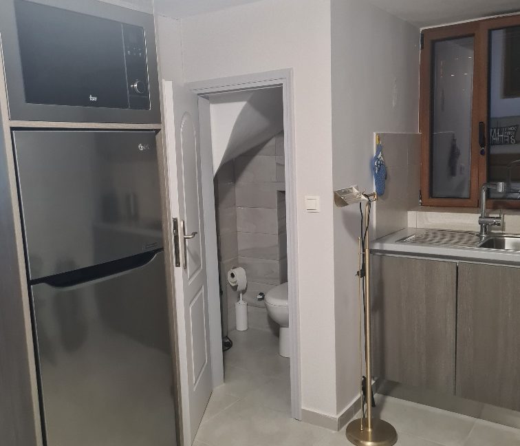 2nd house - kitchen & WC