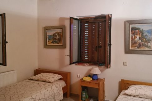 main hourse - bedroom 2