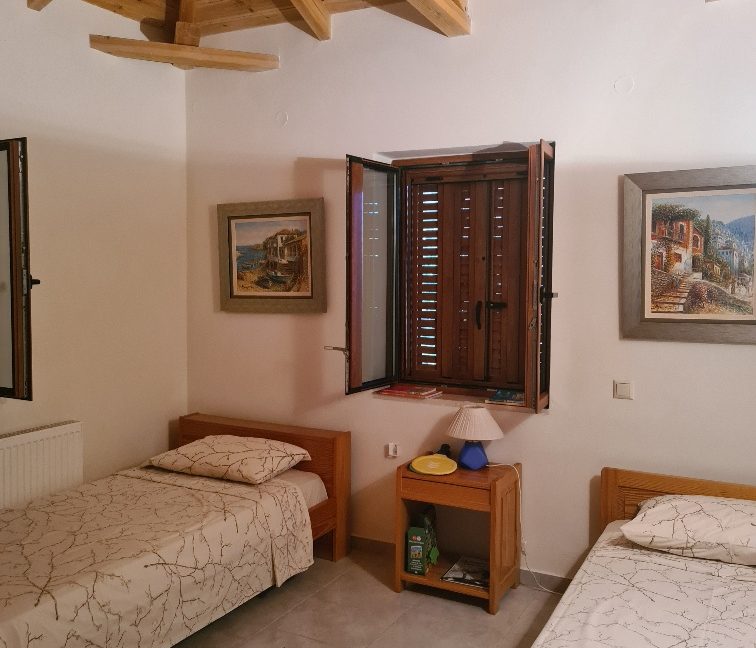 main hourse - bedroom 2